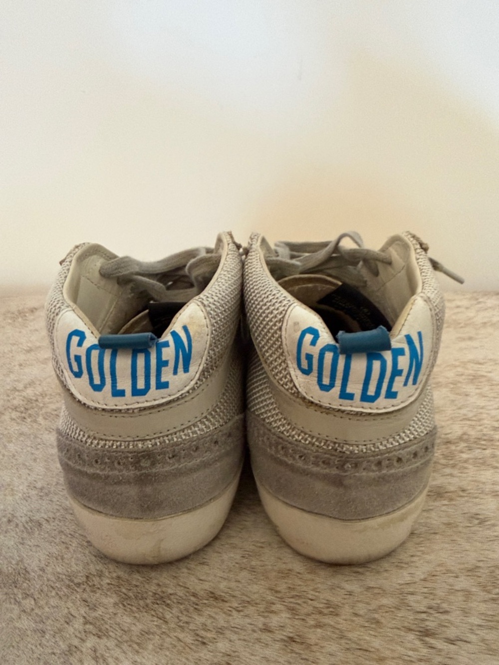 Golden Goose Neutral Grey High-Top Sneakers with Black Star - Picture 4 of 6